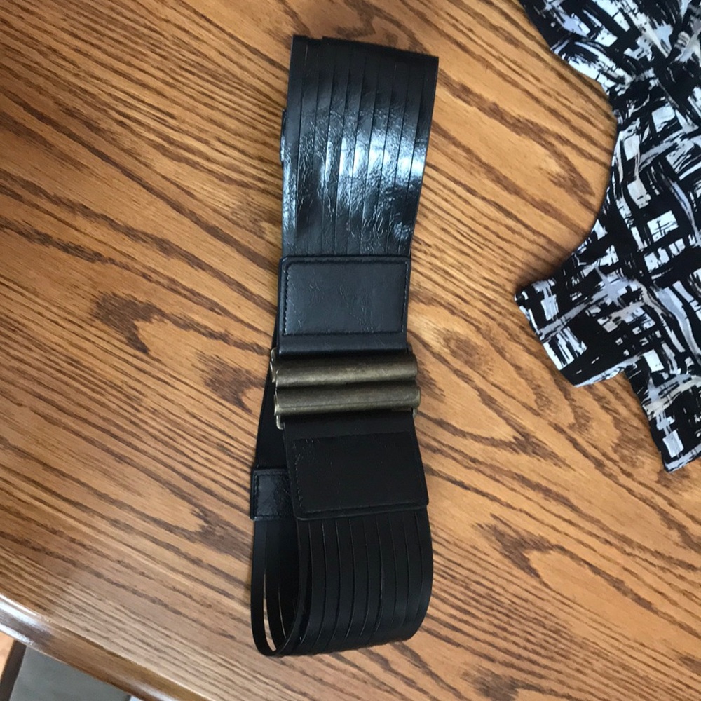 Dress - Picture 4 of 4